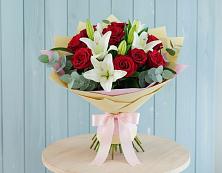 Букет цветов из:  Лилии и Розы #REPLACE_PRED# Краснозаводске
