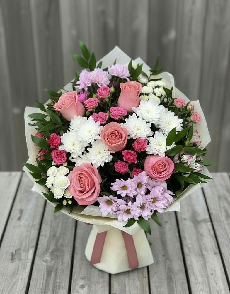 Букет цветов из: Альстромерии, Гвоздики, Розы и Хризантемы в Краснозаводске