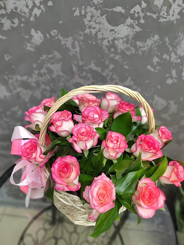 Цветочная композиция из Розы в корзине в Краснозаводске