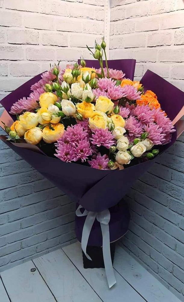 Букет цветов из: Хризантемы и Розы в Краснозаводске