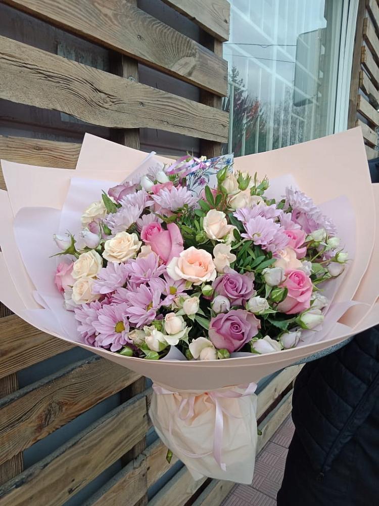 Букет цветов из: Розы и Хризантемы в Краснозаводске