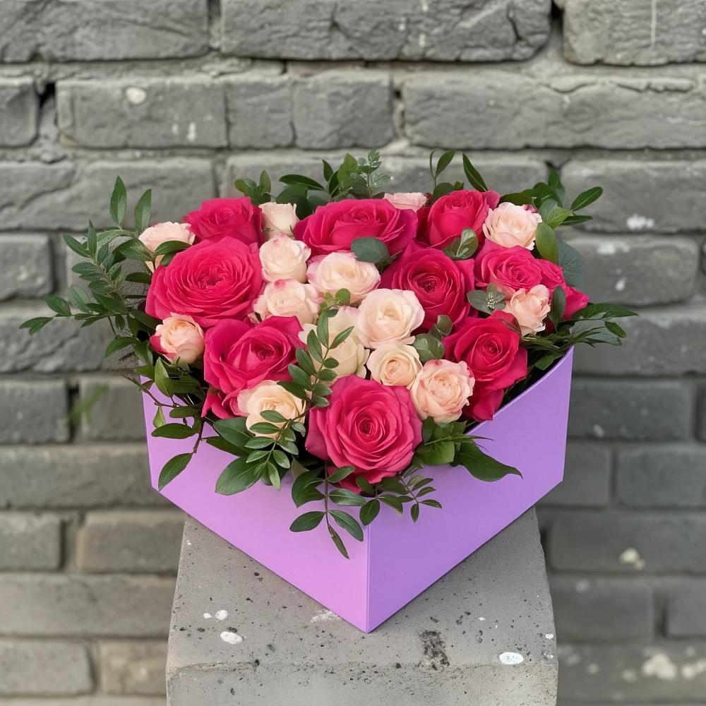 Цветочная композиция из Розы в коробке в Краснозаводске