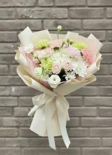 Букет цветов из:  Гвоздики, Розы, Лизиантусы и Хризантемы в Краснозаводске