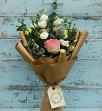Букет цветов из:  Розы и Лизиантусы в Краснозаводске