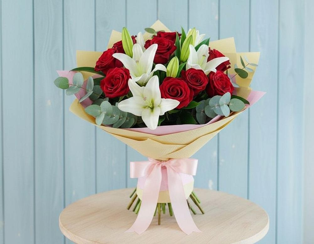 Букет цветов из: Лилии и Розы в Краснозаводске